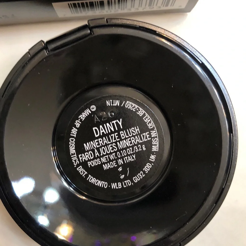 MAC Mineralize Baked Blush Shade Dainty 3.2g Full Size NIB